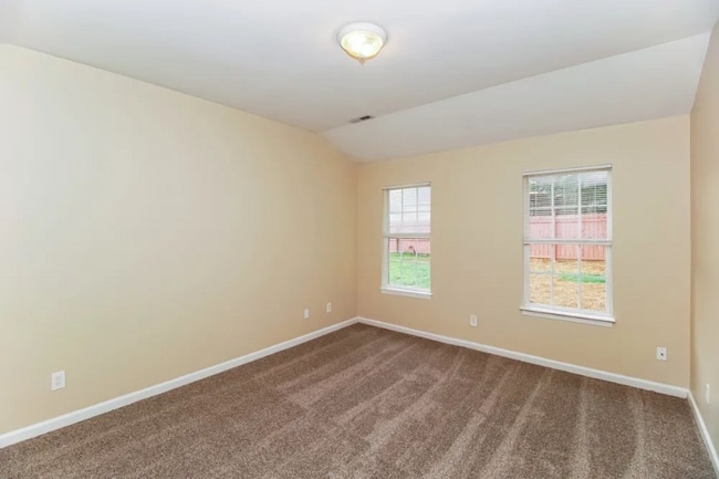 Building Photo - 2038 Samantha Dr