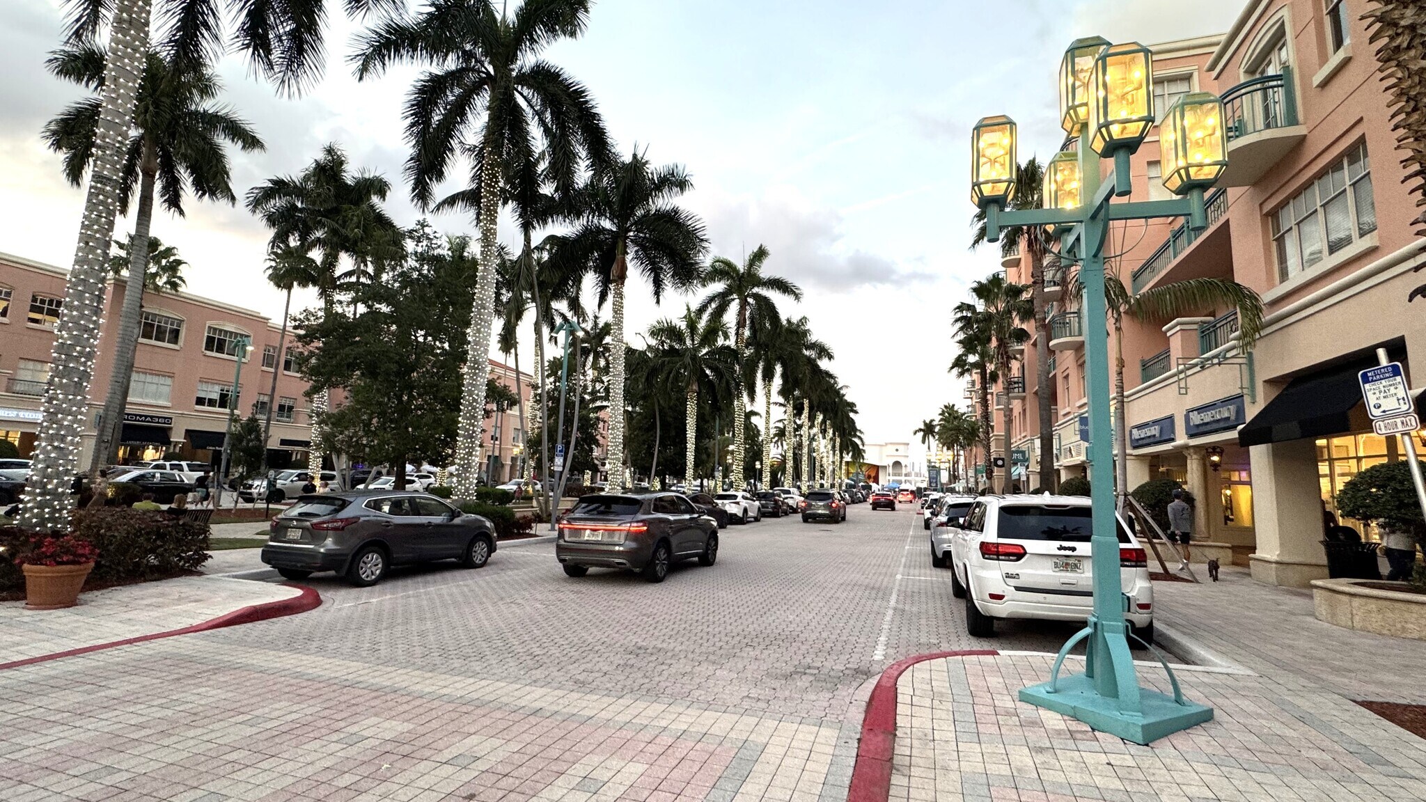 Building Photo - 951 De Soto Rd