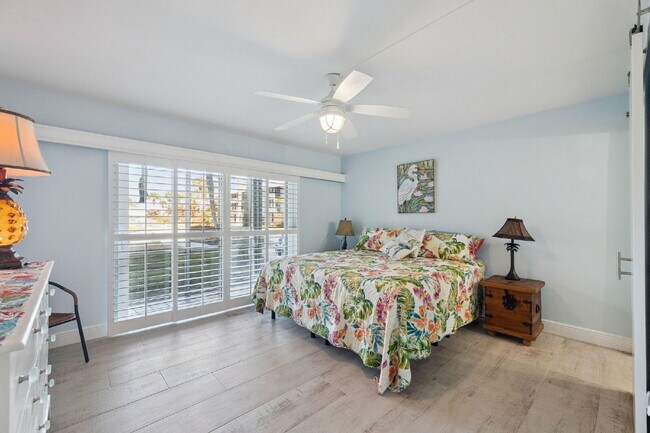 Building Photo - Coastal Living Awaits With This 2-Bed, 2-Bath Condo In Waterway East!