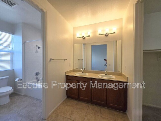 Building Photo - 433 Castiano St