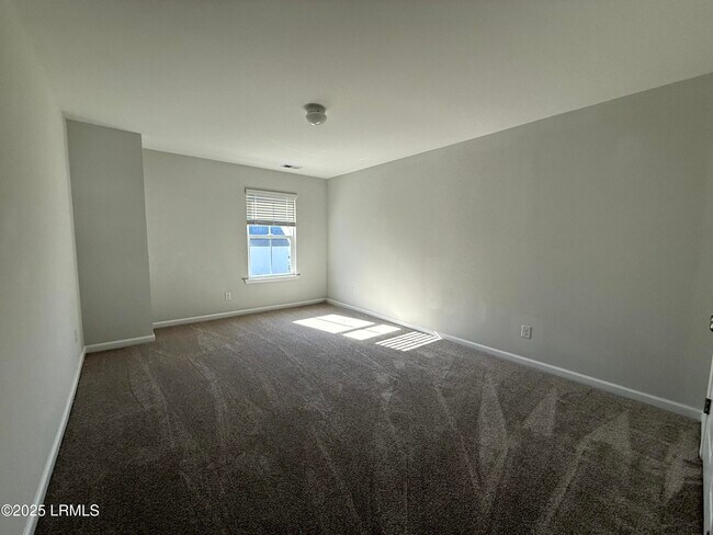 Building Photo - 1069 S Innovation Dr