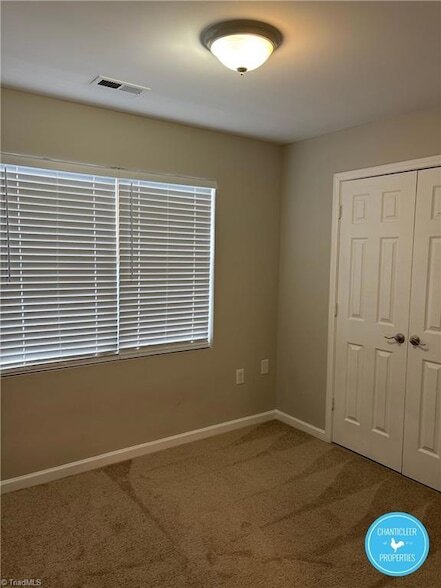 Building Photo - 1041 W Barton St