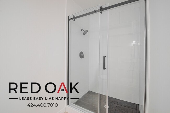 Building Photo - 812 Westbourne Dr