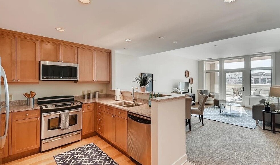 Building Photo - 7220 W Bonfils Pl