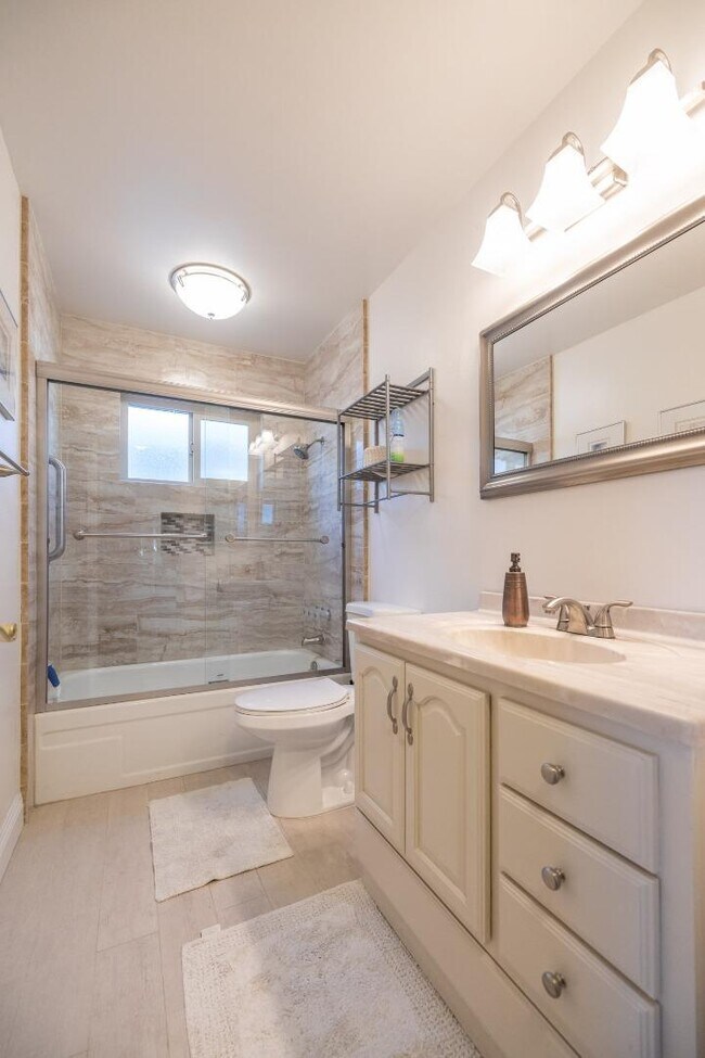 Building Photo - 3276 Andora Dr