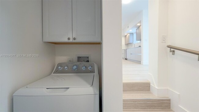 Building Photo - 1690 Daytonia Rd