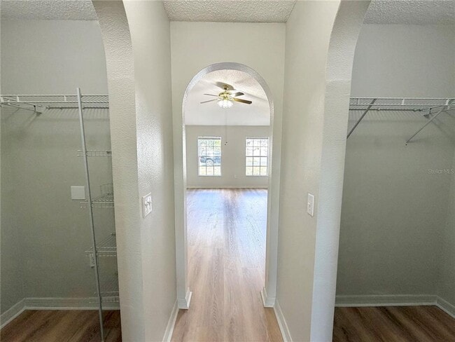 Building Photo - 12052 Villa Rd