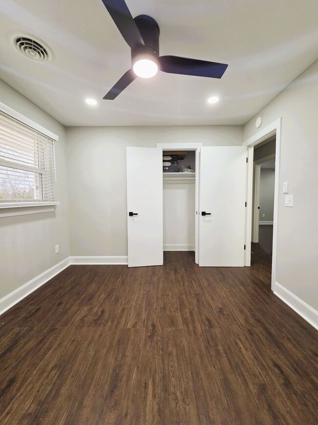 Building Photo - Remodeled ranch on large serene lot in Amelia County.