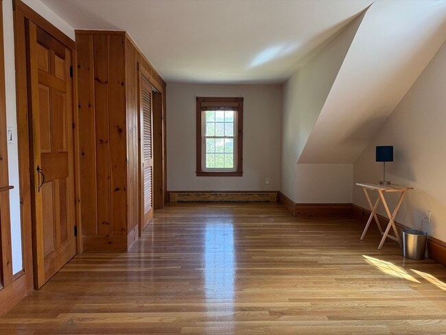 Building Photo - 3 Crescent St