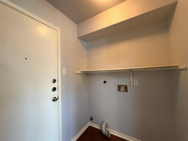 Building Photo - 14704 Noya Dr