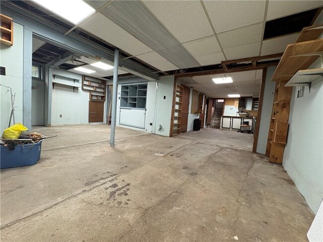 Building Photo - 6239 Post Rd