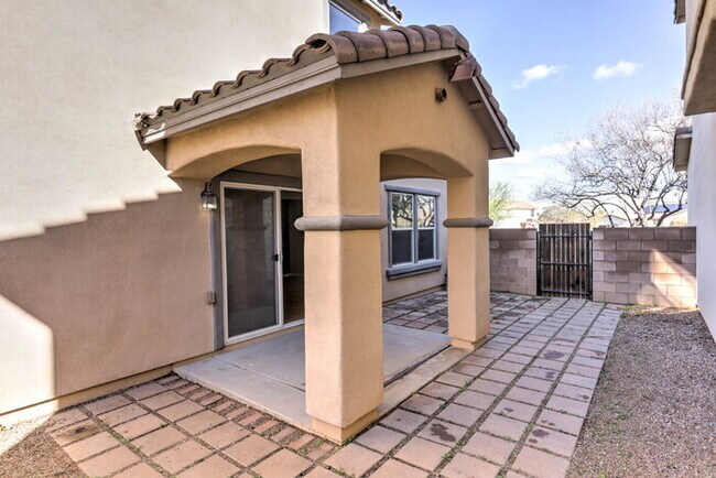 Building Photo - Rancho Sahuarita