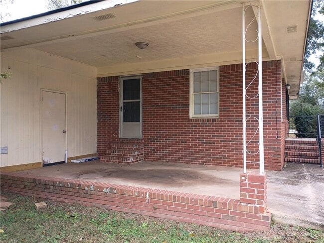 Building Photo - 8 Carver Rd