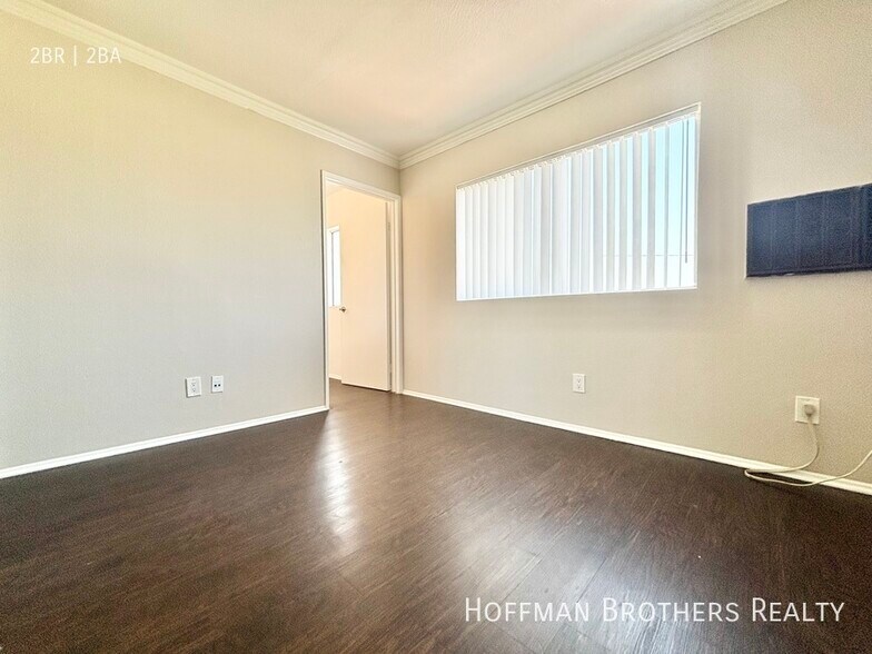 Building Photo - 227 S Carondelet St