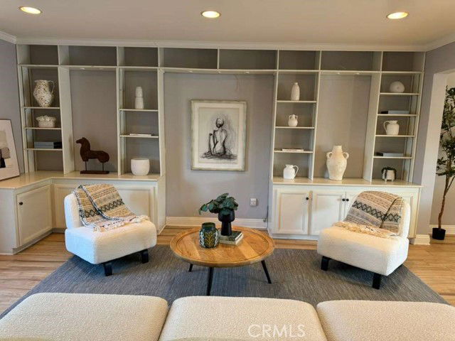 Building Photo - 23010 Hartland St