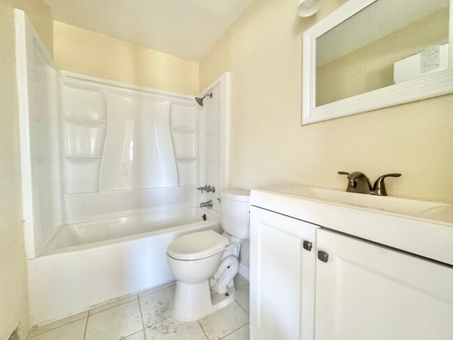 Building Photo - 4081 Rosecrans Ave