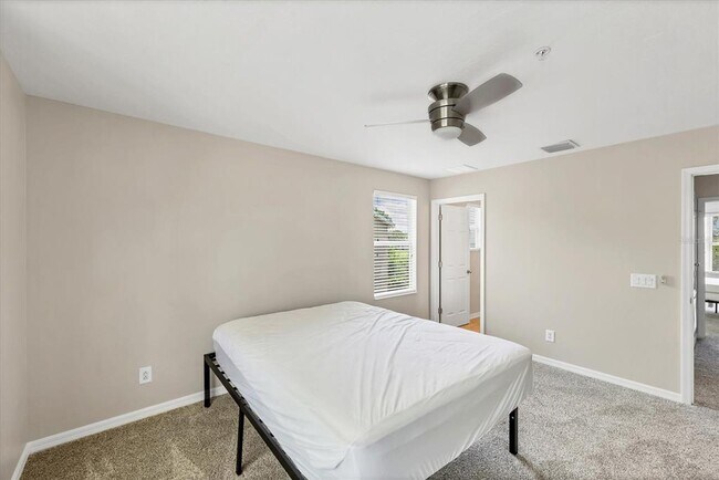 Building Photo - 1126 Grantham Dr