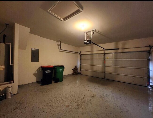 Building Photo - 24106 Silver Sunset Ln