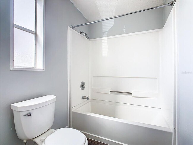 Building Photo - 318 San Pablo Cir
