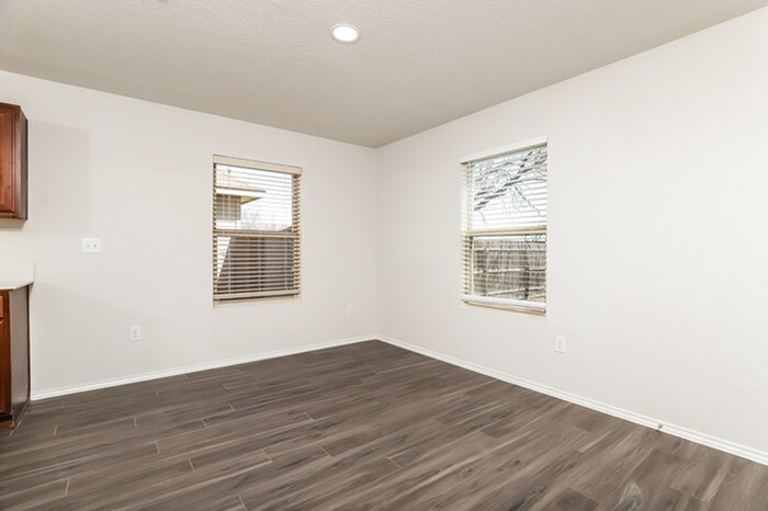 Building Photo - 10610 Goose Way