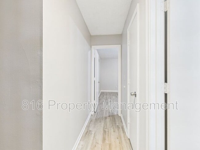 Building Photo - 7939 NW 79th Pl