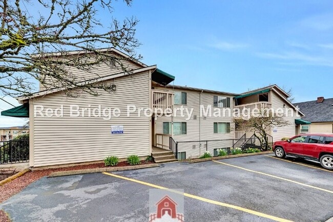 Building Photo - 4314 Southwest View Point Ter