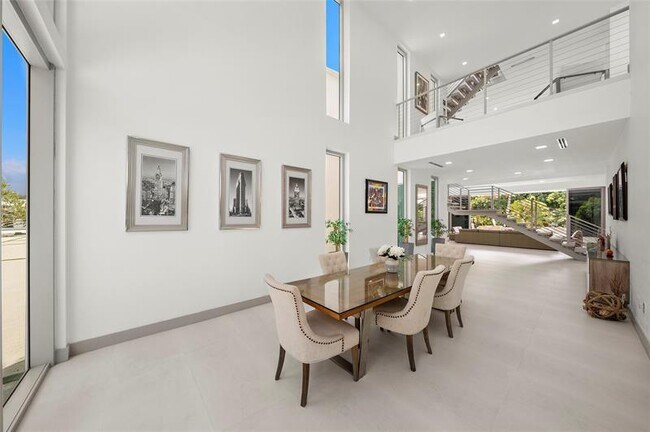 Building Photo - 17250 SW 52nd Ct