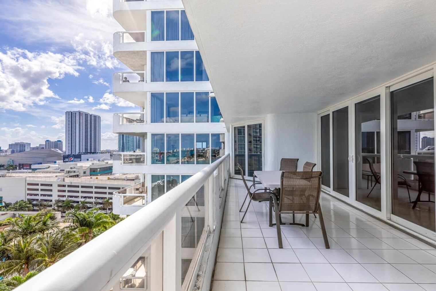 Building Photo - 1717 N Bayshore Dr