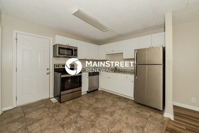 Building Photo - 3203 Lakeford Dr