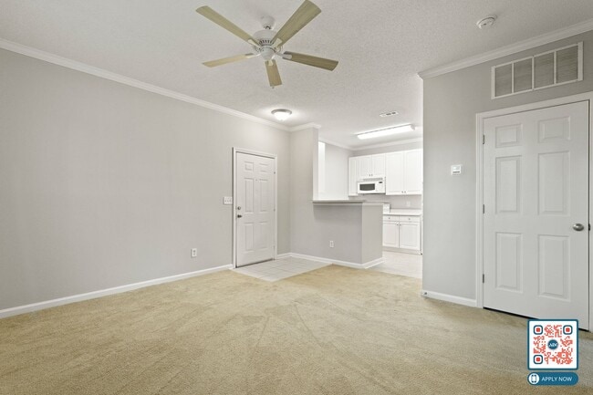 Building Photo - MOVE IN THIS YEAR - FREE MONTH'S RENT IN 1st 90 DAYS!