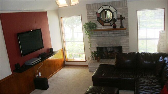 Building Photo - 22818 Brafferton Ln