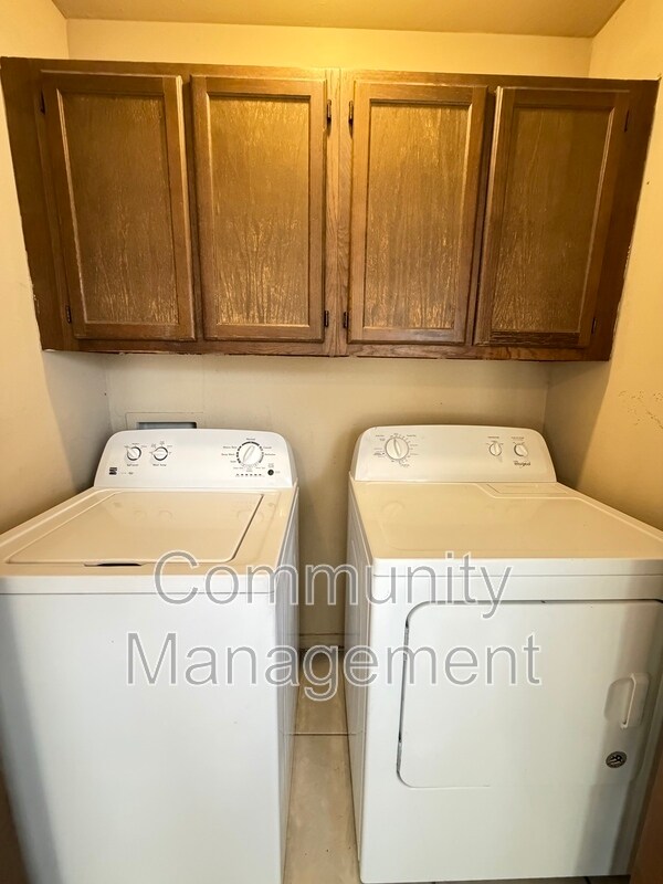 Building Photo - 5293 S Brightside View Dr