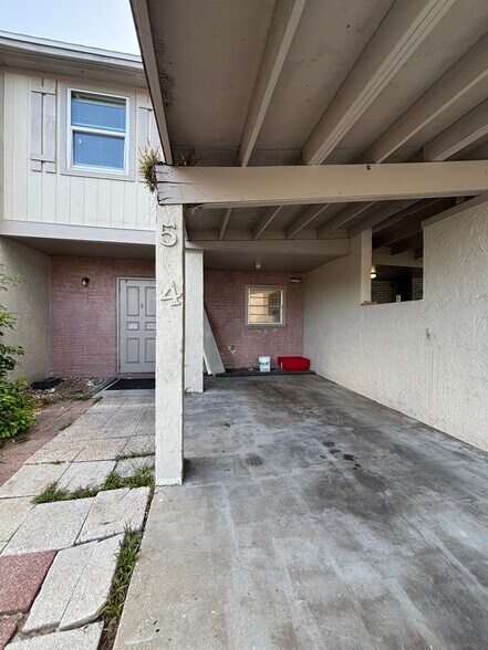 Building Photo - 5148 Tennis Court Cir