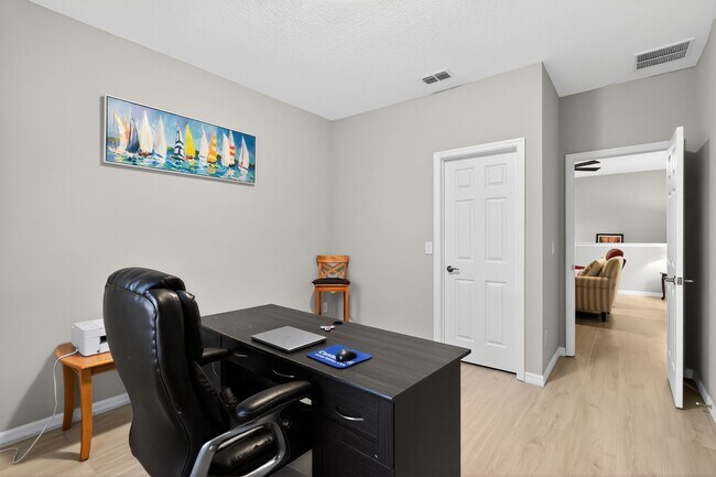 Building Photo - 17523 Promenade Dr