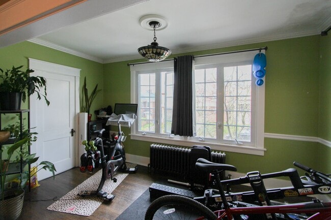 Building Photo - 818 Heberton St