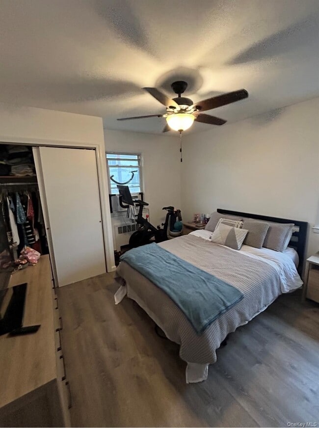 Building Photo - 555 W Broadway