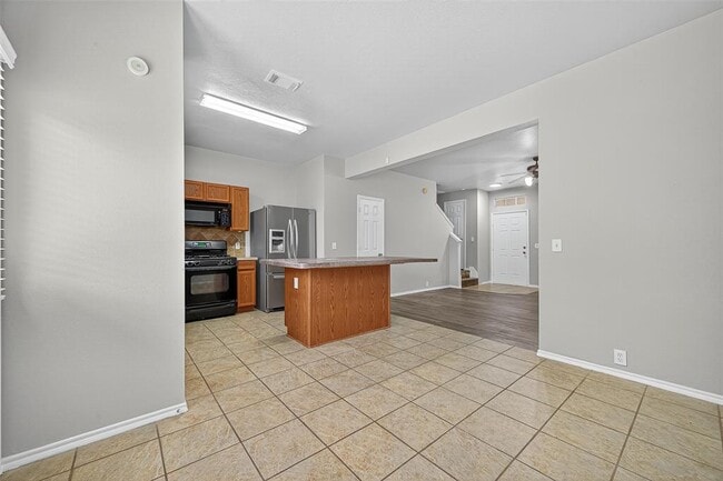 Building Photo - 16854 Pine Castle Dr