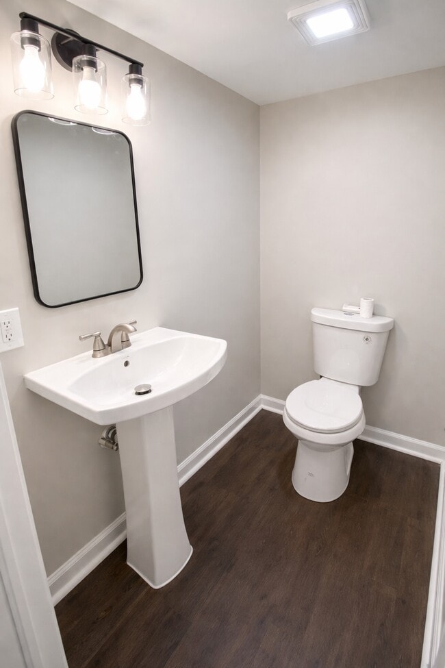 Building Photo - 3582 Dudley Ave