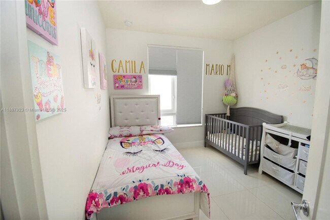 Building Photo - 6320 NW 104th Path