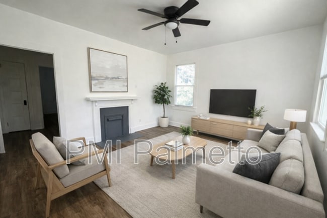 Building Photo - 188 Columbia Rd