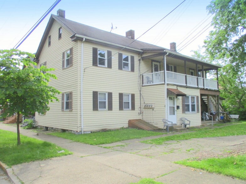 Building Photo - 272 13th St