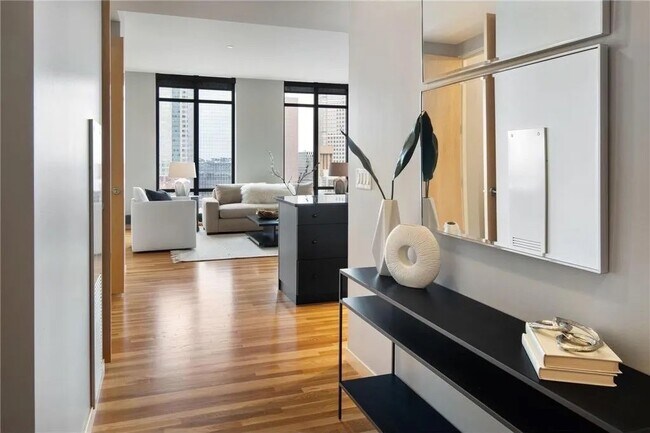 Building Photo - Minneapolis, MN