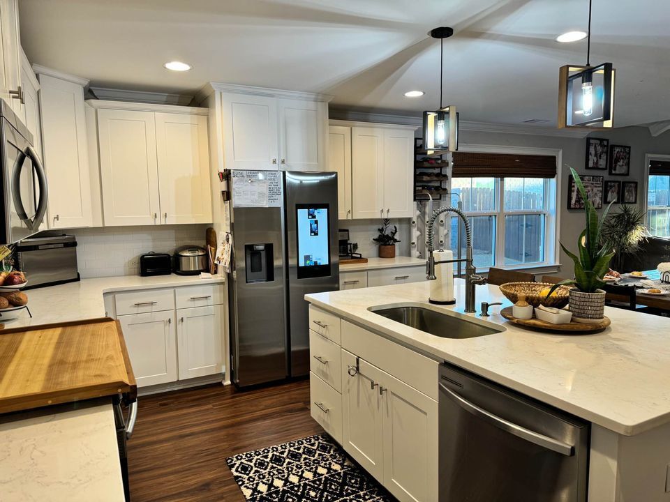 Building Photo - 120 Herman Dr