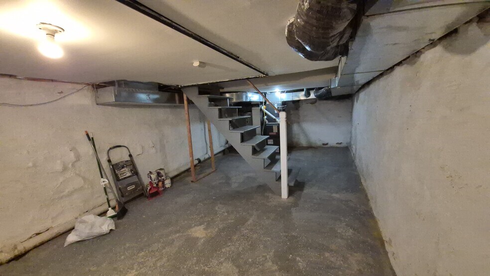 Building Photo - 605 Cecil B Moore Ave