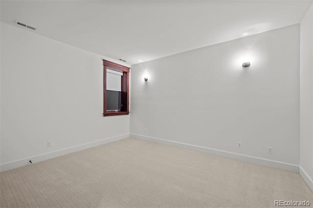 Building Photo - 360 Garfield St