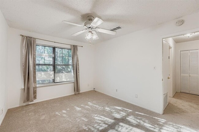 Building Photo - 9507 Quail Village Ln