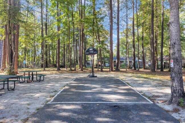 Building Photo - 950 Forestbrook Rd