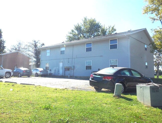 Building Photo - 46 Bellevue Dr