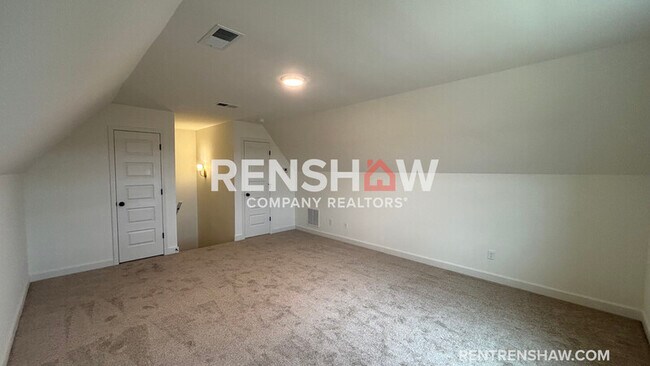 Building Photo - 6522 John Hamilton Wy E