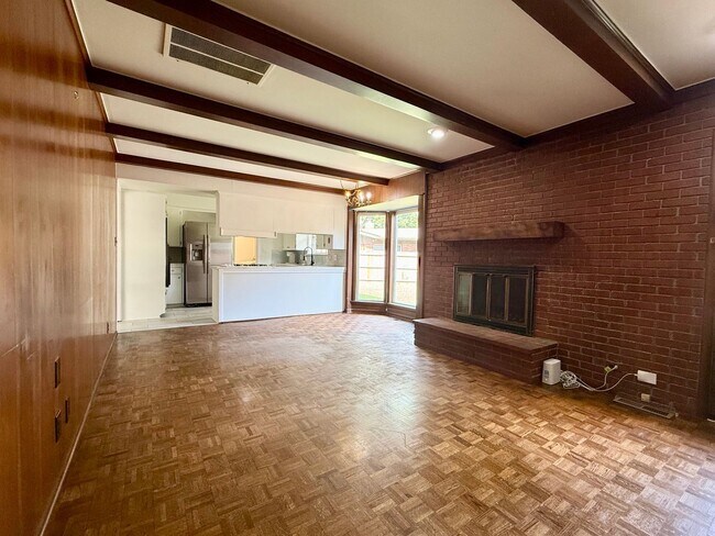 Building Photo - 5625 S Trenton Ave